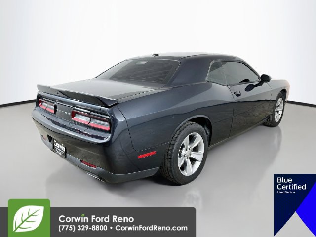 Used 2018 Dodge Challenger SXT RWD image 9