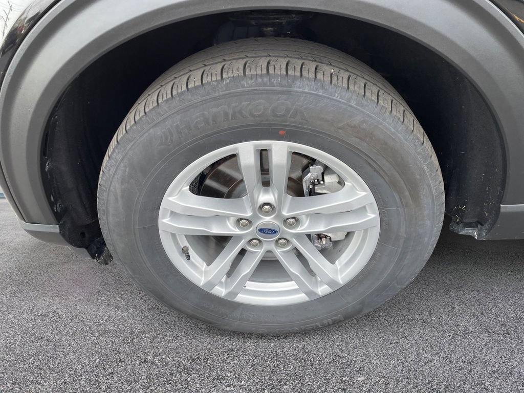 Certified 2023 Ford Explorer XLT w/ Equipment Group 202A AWD/4WD image 12