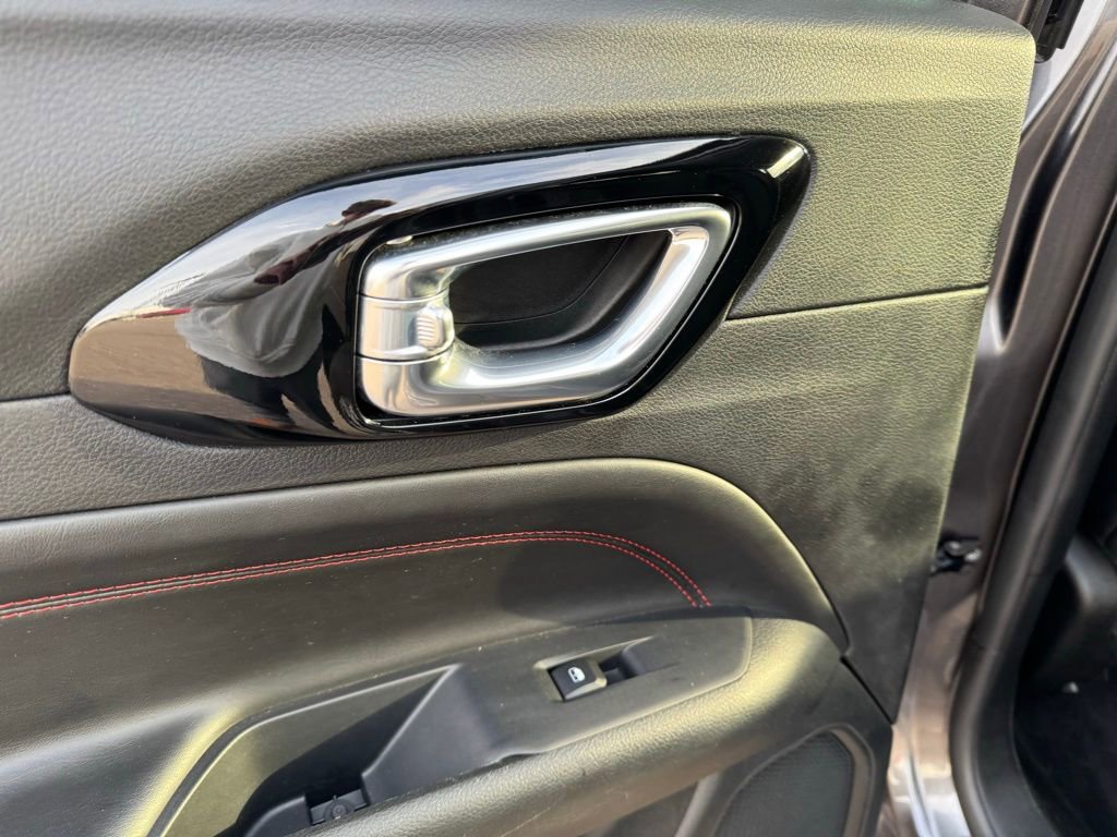 Used 2022 Jeep Compass Trailhawk w/ Trailhawk Elite Group image 22