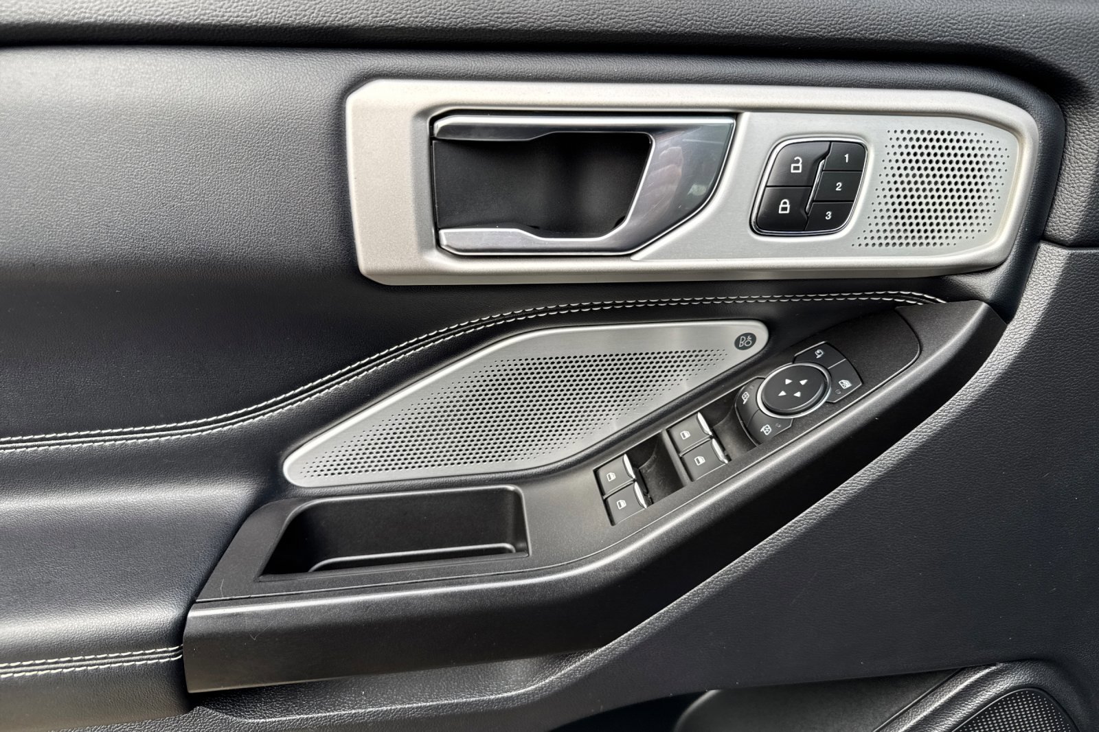 Certified 2020 Ford Explorer ST w/ ST Street Pack image 11