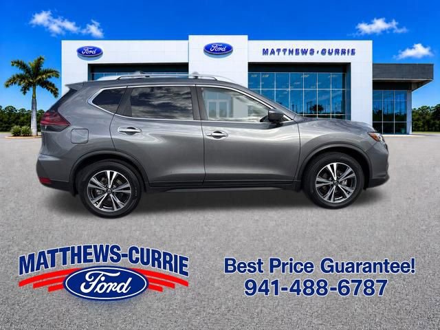 Used 2019 Nissan Rogue SV w/ Premium Package FWD image 3