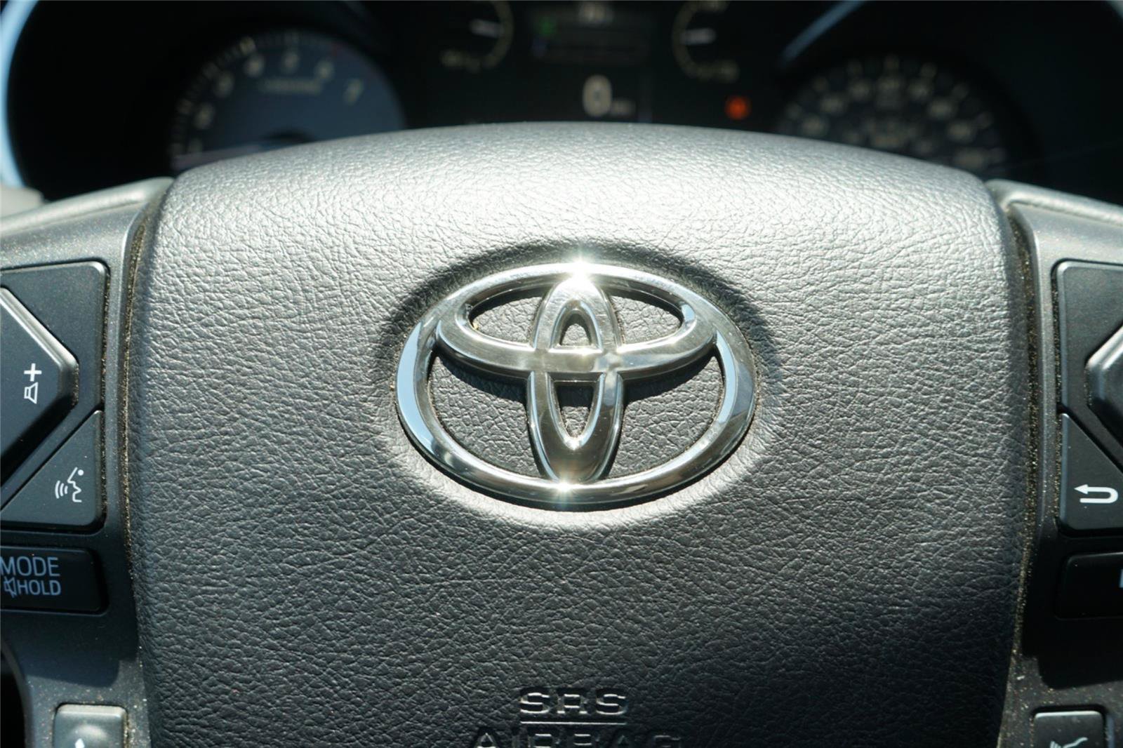 Used 2021 Toyota Sequoia TRD Sport w/ TRD Sport Premium Package AWD/4WD image 15