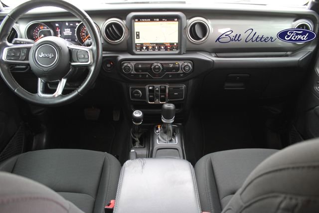 Used 2019 Jeep Wrangler Unlimited Sahara AWD/4WD image 14