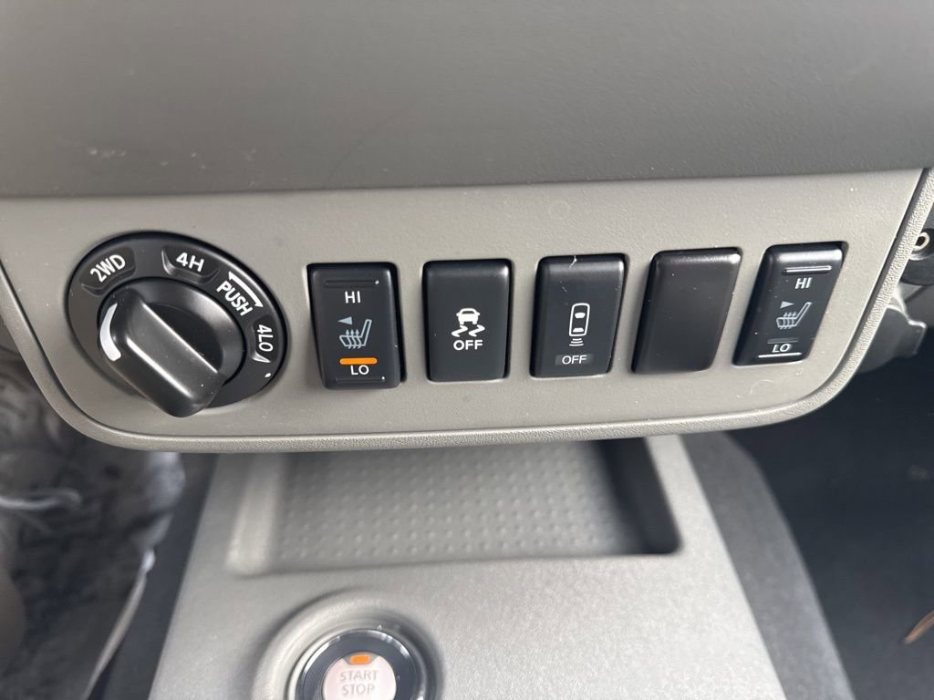 Used 2021 Nissan Frontier SV image 5