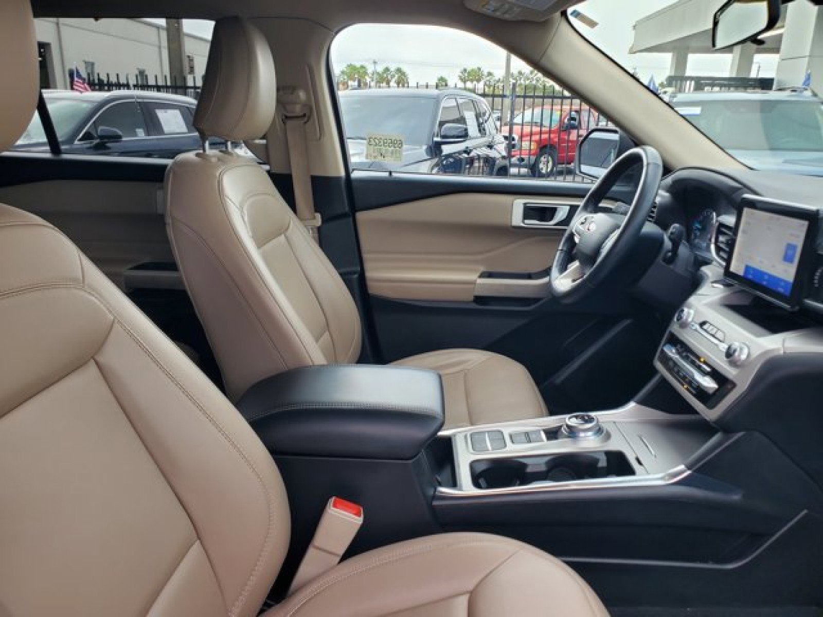 Certified 2022 Ford Explorer XLT w/ Equipment Group 202A image 35