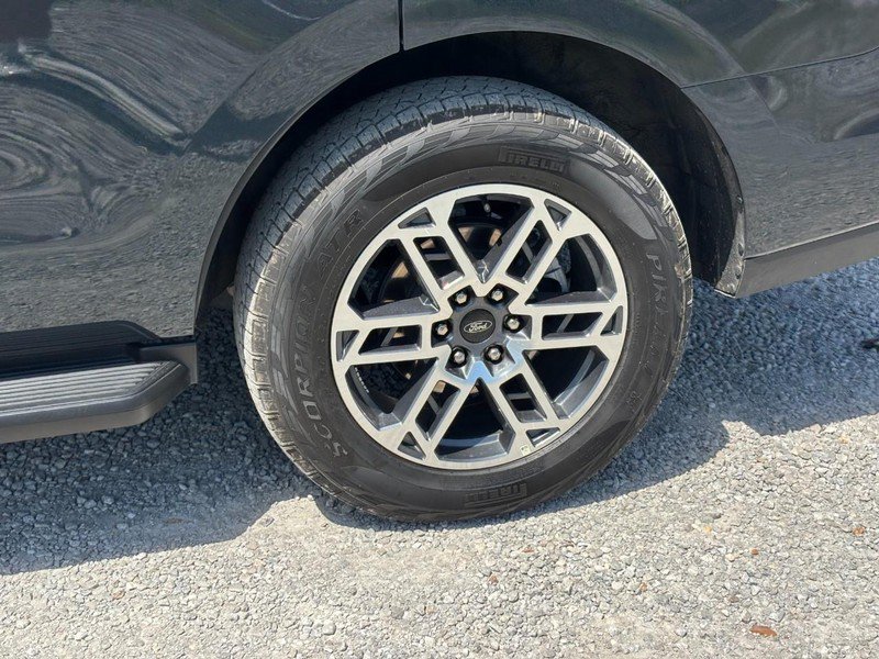 Certified 2025 Ford Expedition Active AWD/4WD image 12