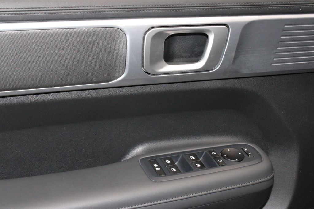 Used 2025 Hyundai Santa Fe SEL AWD/4WD image 22