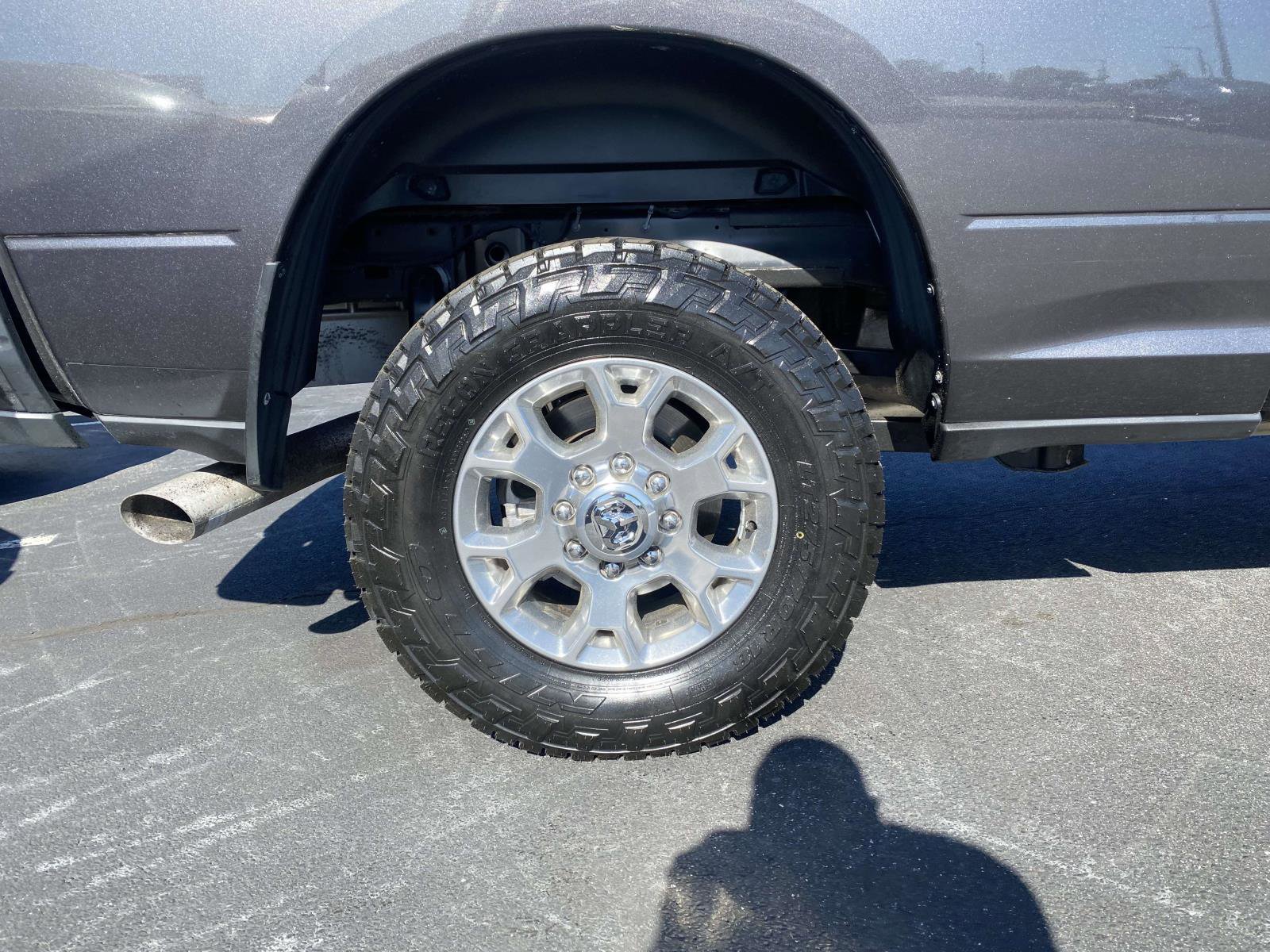 Used 2024 RAM 2500 Laramie w/ Safety Group AWD/4WD image 9