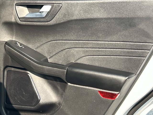Certified 2025 Ford Escape ST-Line AWD/4WD image 21