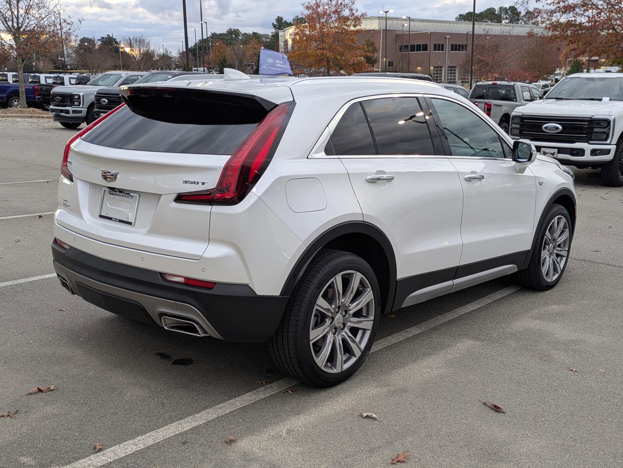 Used 2022 Cadillac XT4 Premium Luxury w/ Technology Package image 6