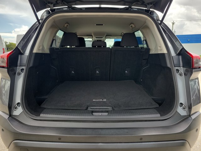 Used 2021 Nissan Rogue S FWD image 8