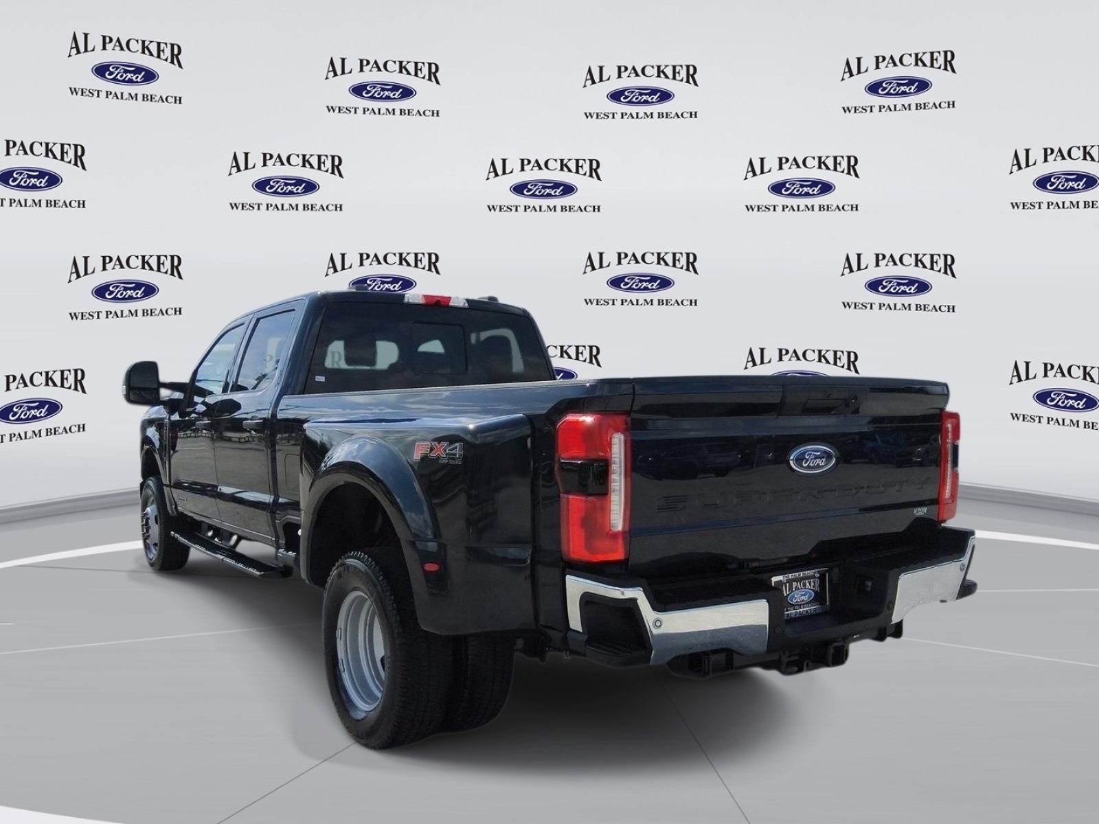 Certified 2024 Ford F350 XLT w/ 360-Degree Camera Package AWD/4WD image 3