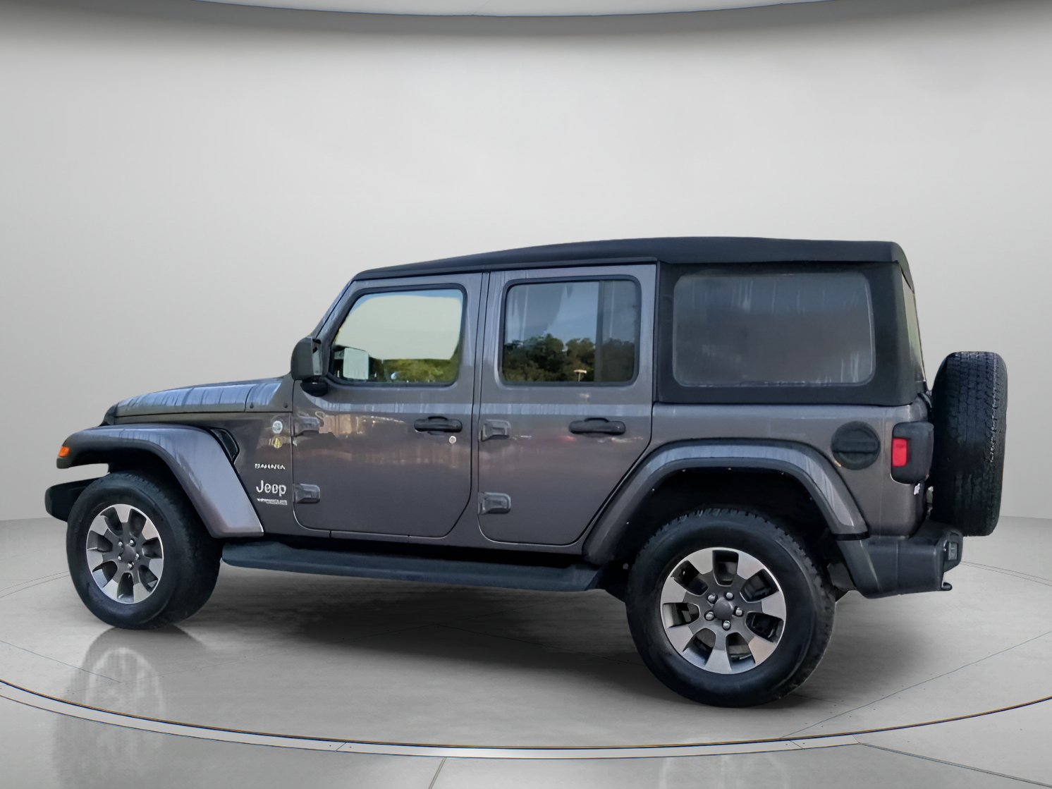 Used 2022 Jeep Wrangler Unlimited Sahara AWD/4WD image 18