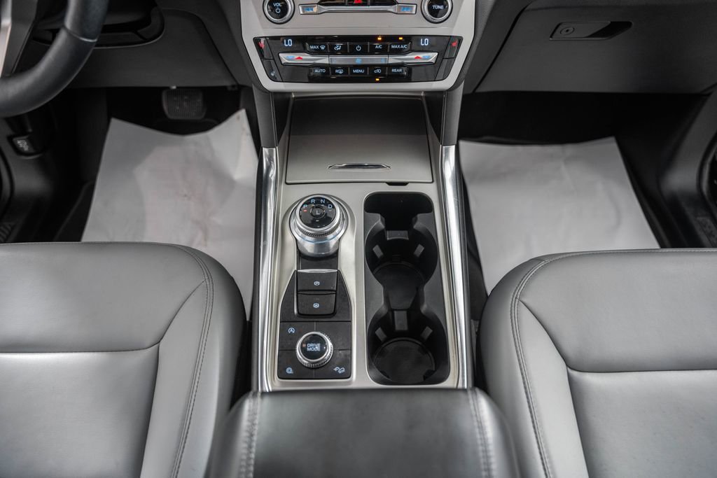 Certified 2021 Ford Explorer XLT w/ Equipment Group 202A image 30