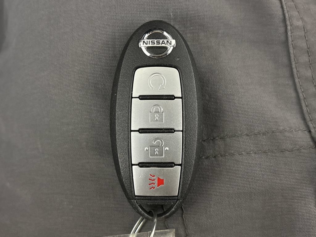 Used 2019 Nissan Kicks SV FWD image 32