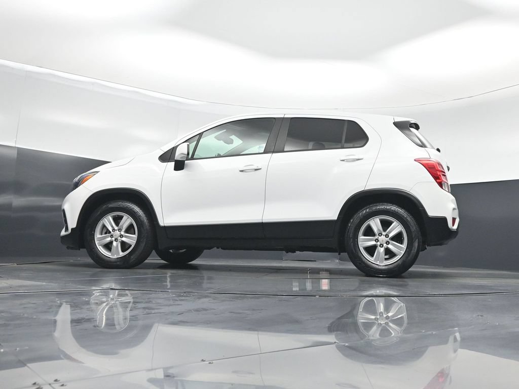 Used 2021 Chevrolet Trax LS w/ Tint and Cruise Package FWD image 8