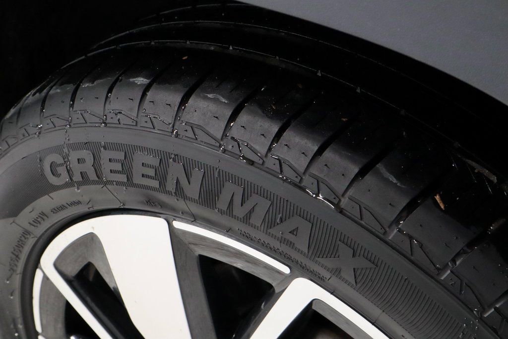 Used 2025 Volkswagen Atlas SE image 20