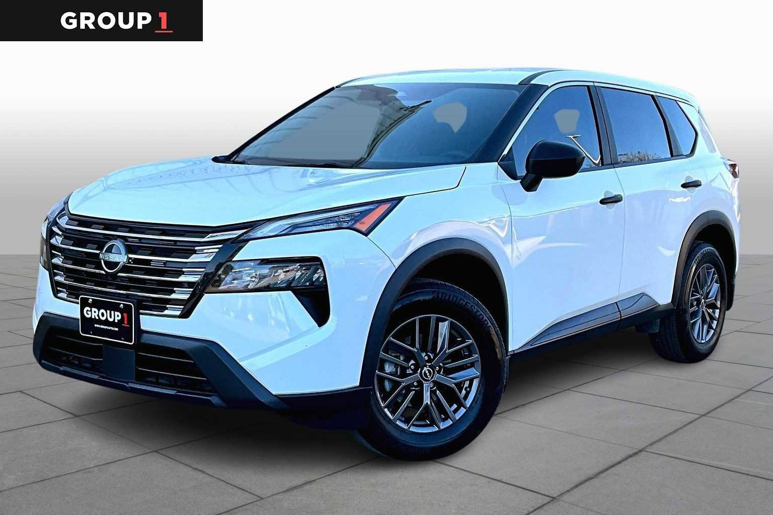 Used 2024 Nissan Rogue S image 5