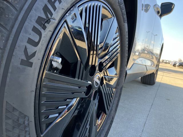 Used 2025 Nissan Murano SV image 10