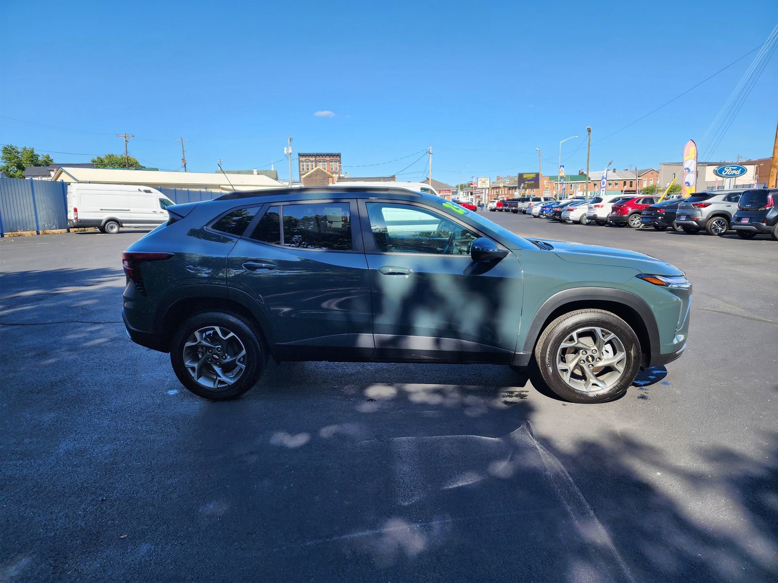 Used 2025 Chevrolet Trax LT image 6