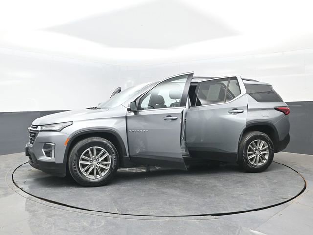 Used 2023 Chevrolet Traverse LT w/ LPO, Floor Liner Package AWD/4WD image 28