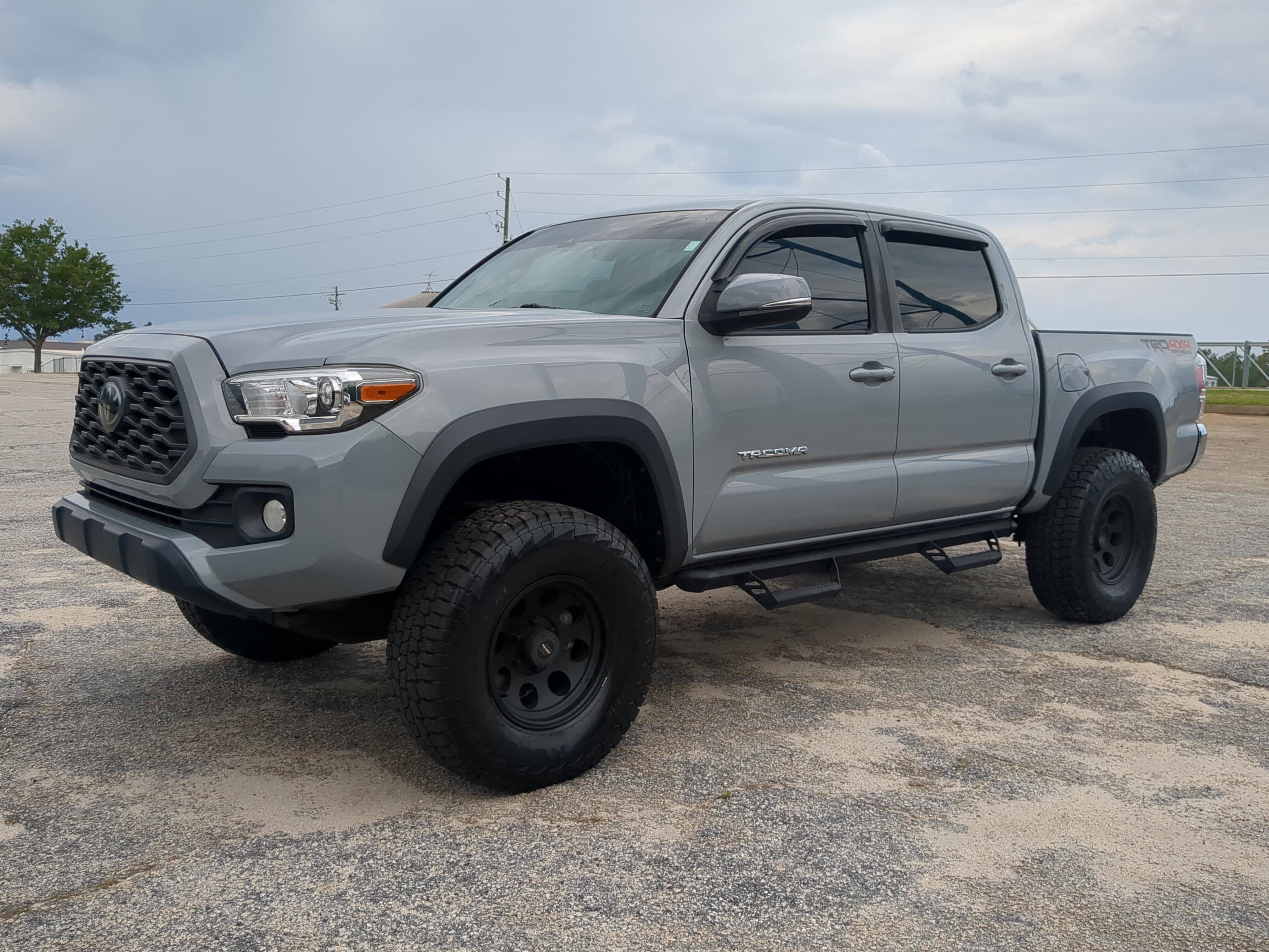 Used 2020 Toyota Tacoma TRD Off-Road AWD/4WD image 6