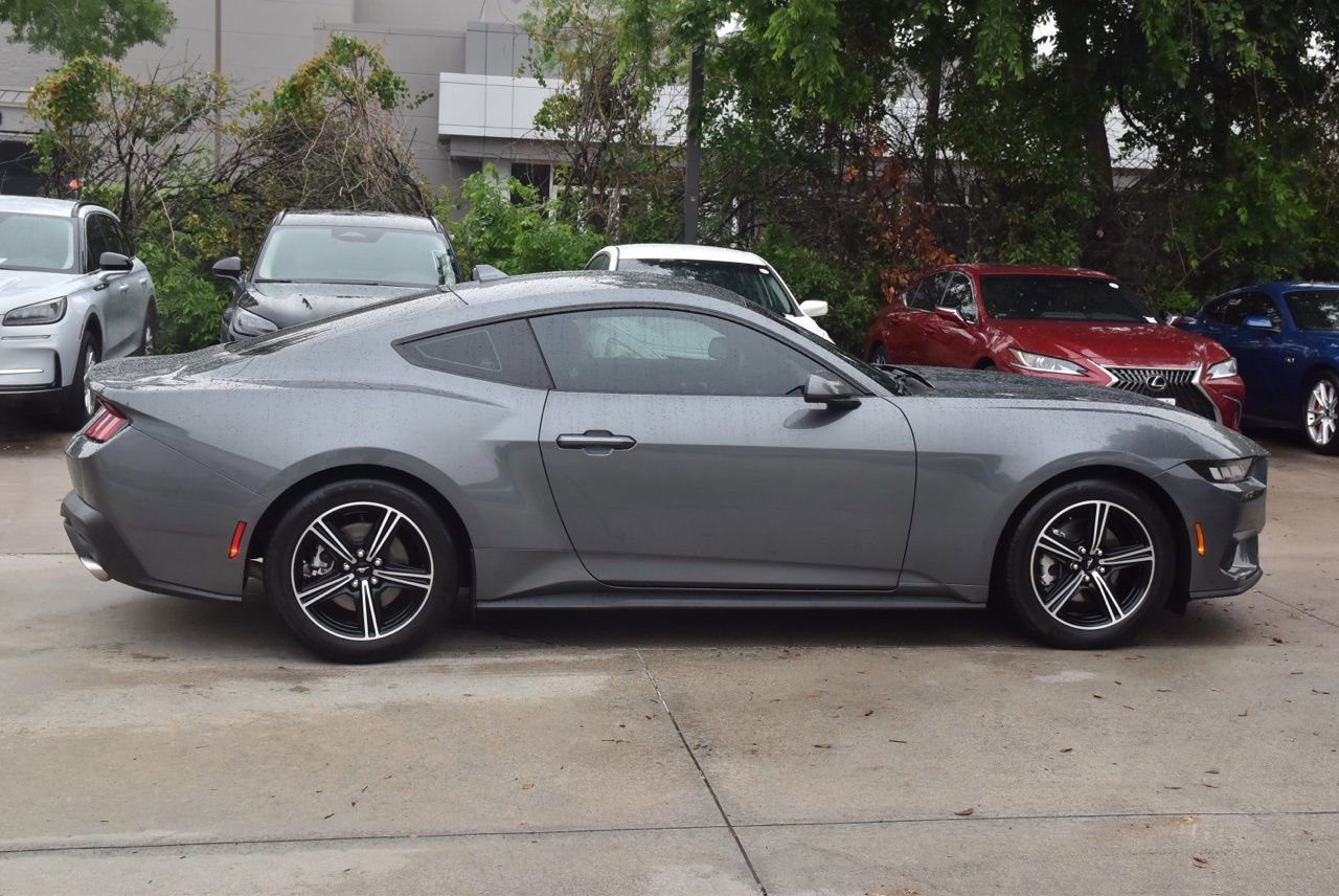 Certified 2024 Ford Mustang Coupe RWD image 10