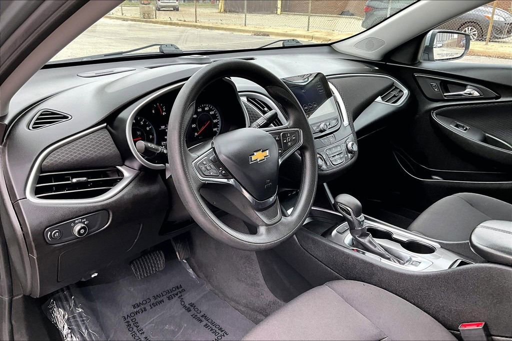 Used 2023 Chevrolet Malibu LT FWD image 13