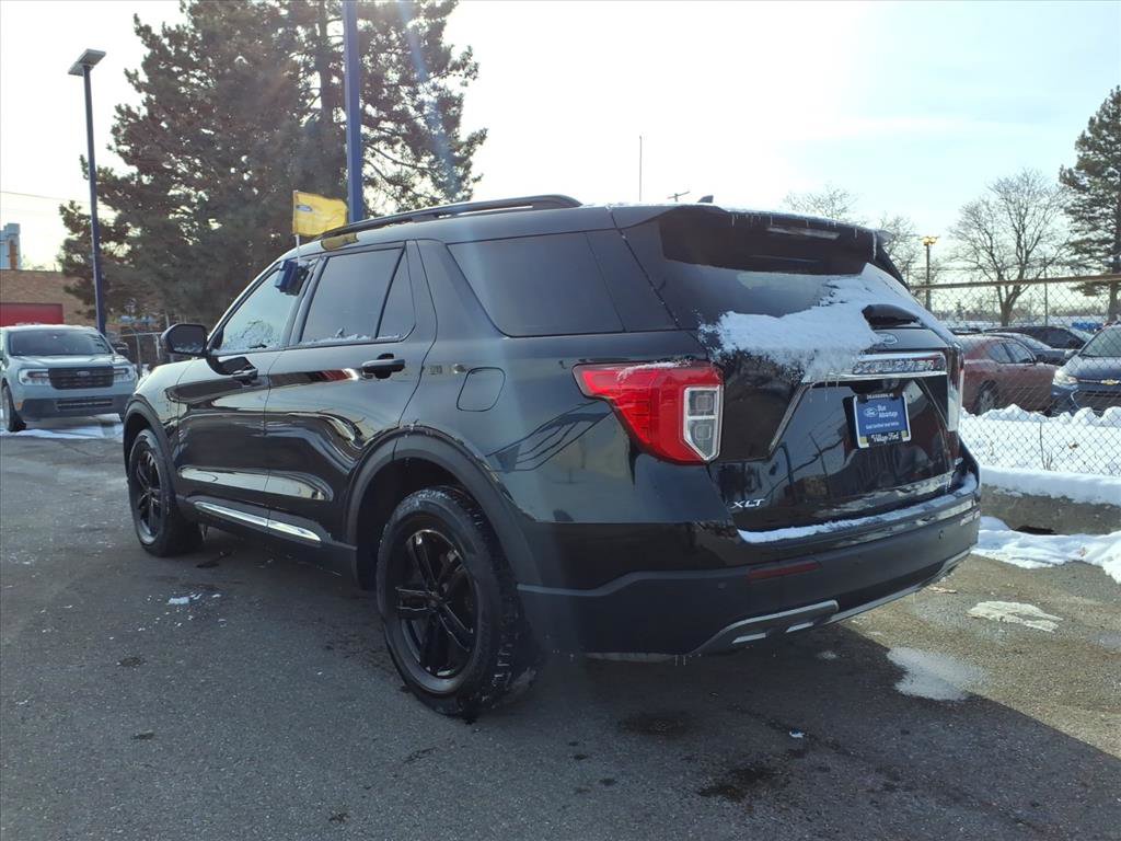 Certified 2023 Ford Explorer XLT w/ Equipment Group 202A image 9