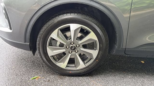 Certified 2024 Ford Escape Platinum AWD/4WD image 11