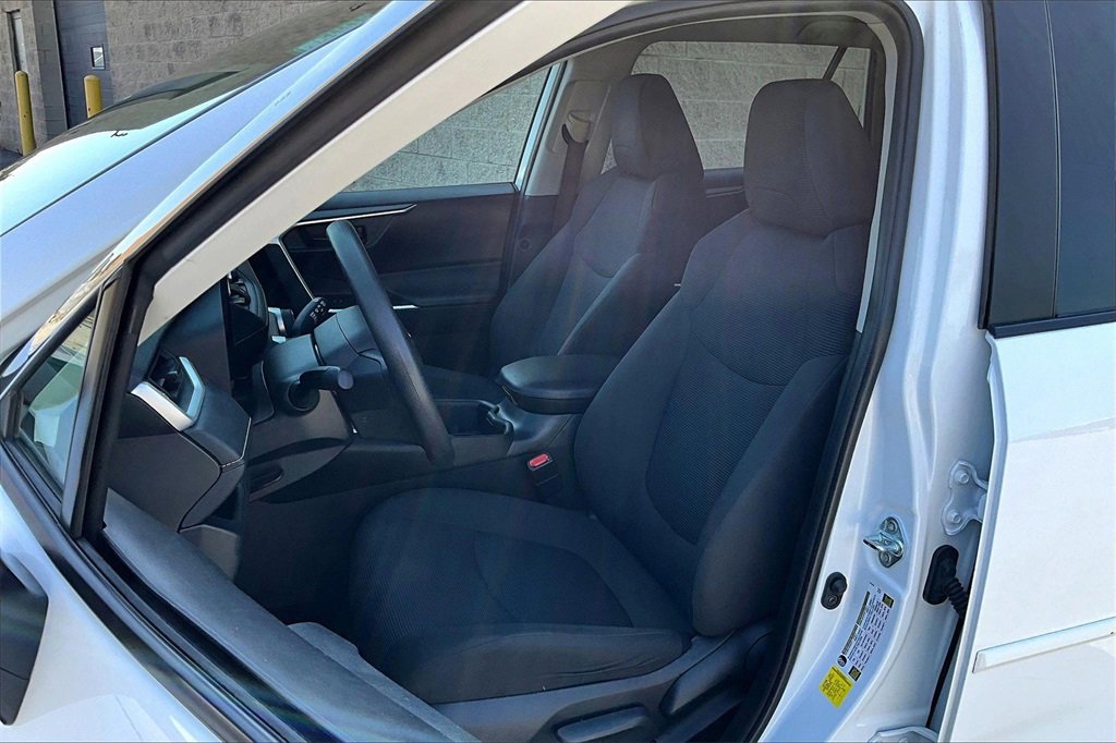 Used 2024 Toyota RAV4 LE image 23