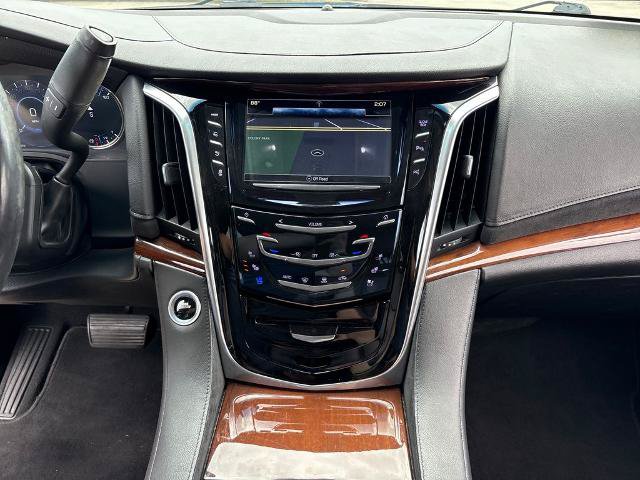 Used 2018 Cadillac Escalade 2WD image 22