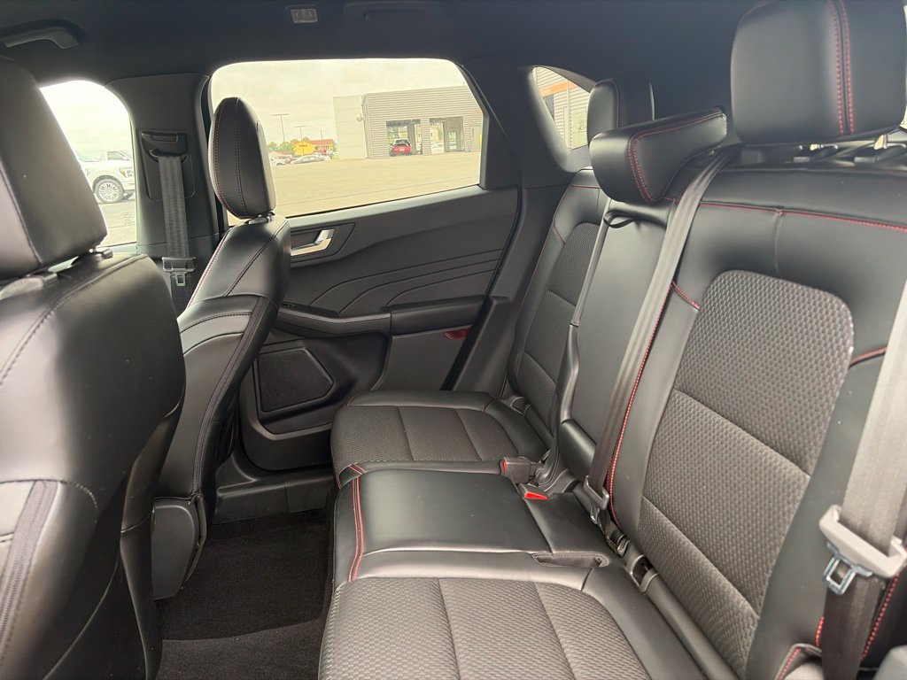 Certified 2024 Ford Escape ST-Line AWD/4WD image 13