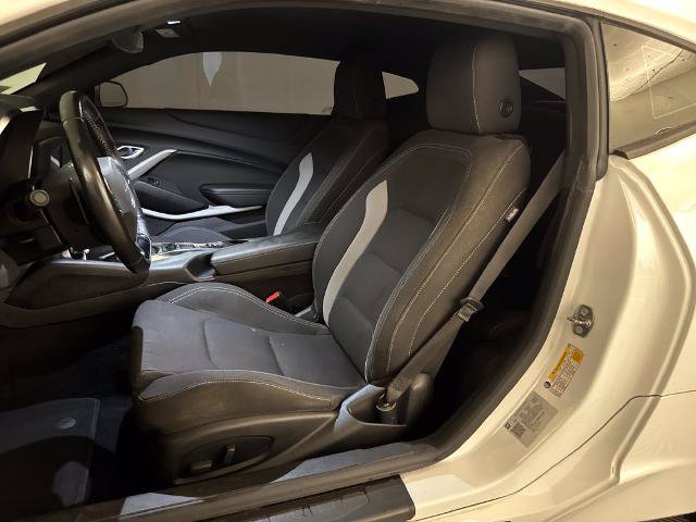 Used 2022 Chevrolet Camaro LT RWD image 17