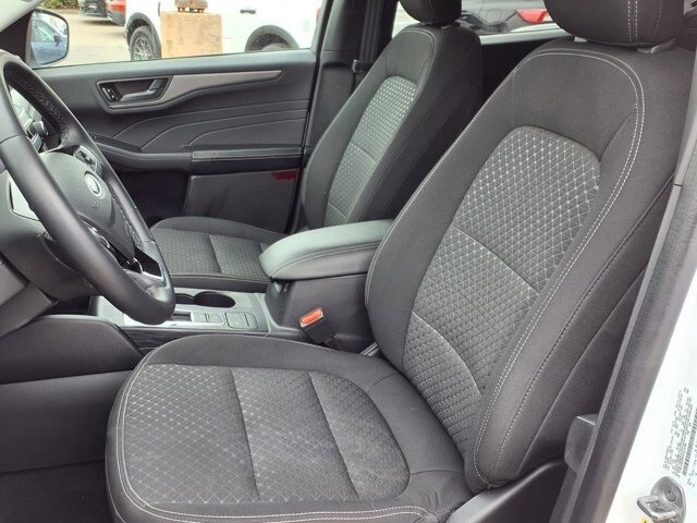 Certified 2023 Ford Escape Active AWD/4WD image 4
