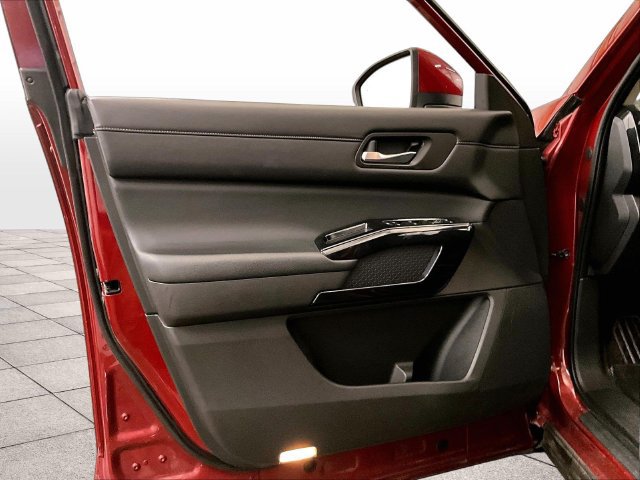 Used 2022 Nissan Pathfinder SV AWD/4WD image 22