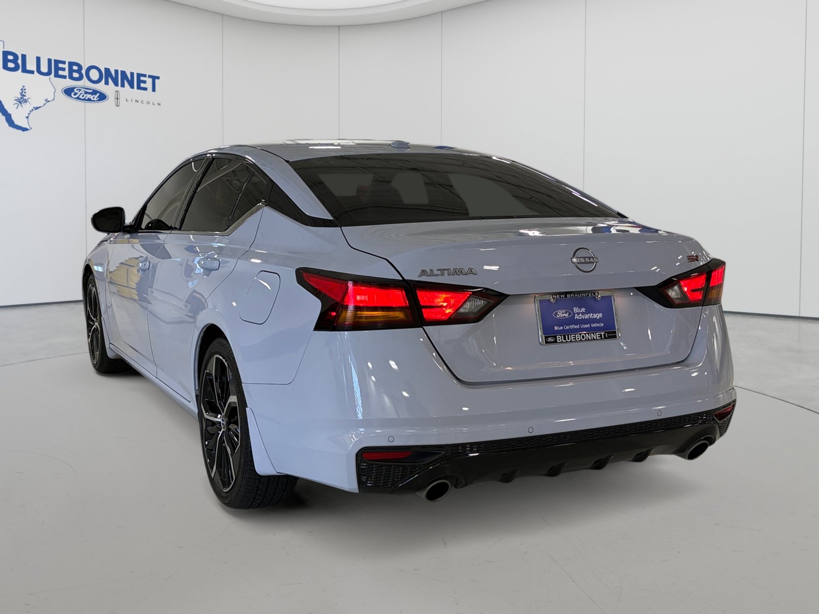 Used 2025 Nissan Altima 2.5 SR w/ SR Premium Package FWD image 7