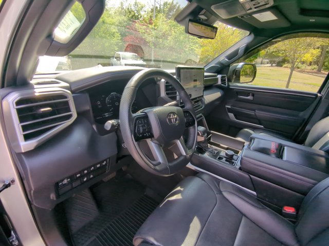 Used 2024 Toyota Tundra Platinum AWD/4WD image 17