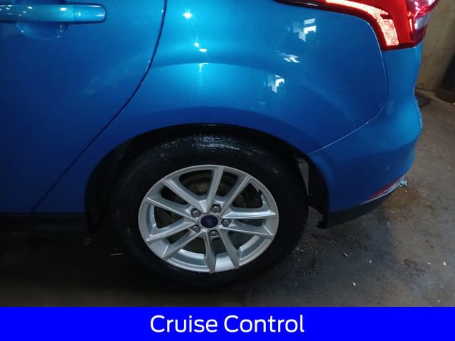 Certified 2017 Ford Focus SE FWD image 5