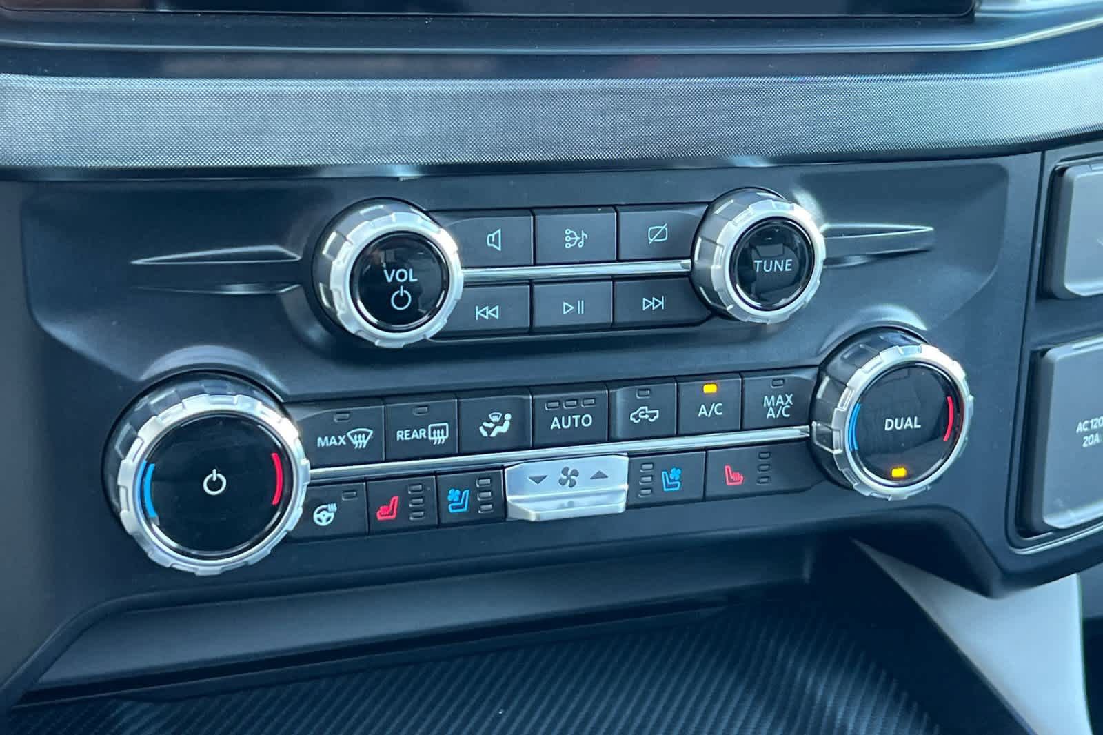 Certified 2024 Ford F250 Limited w/ FX4 Off-Road Package image 20