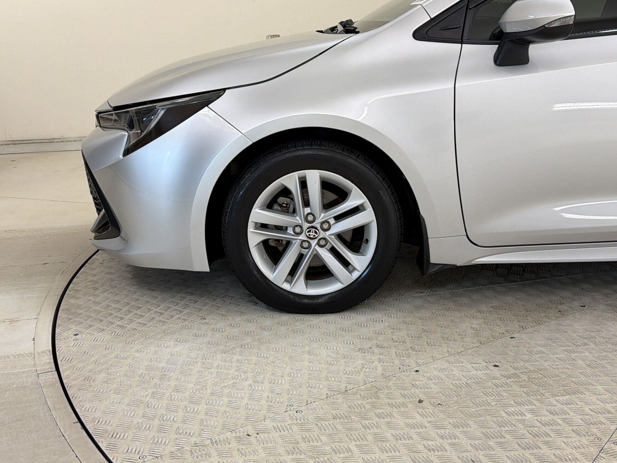 Used 2022 Toyota Corolla SE FWD image 12