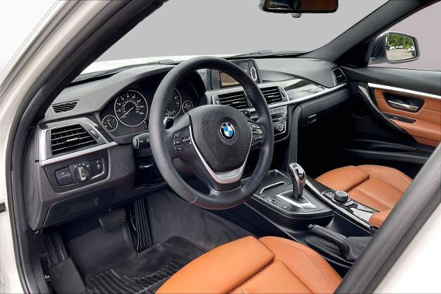 Used 2017 BMW 330i xDrive Sedan AWD/4WD image 17