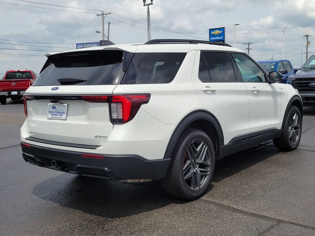 Certified 2025 Ford Explorer ST-Line w/ ST-Line Street Pack AWD/4WD image 4
