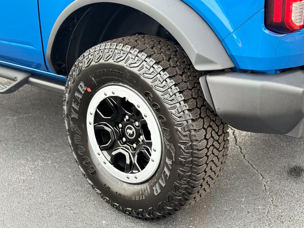Certified 2025 Ford Bronco 2-Door w/ Sasquatch Package AWD/4WD image 9