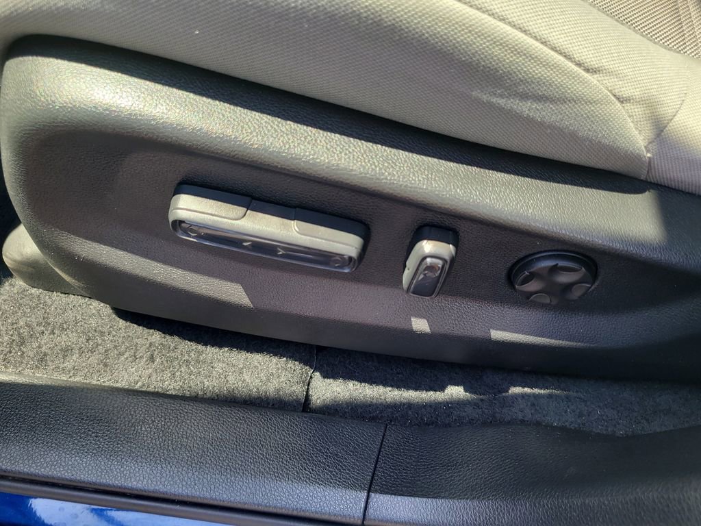 Used 2022 Honda CR-V EX image 17