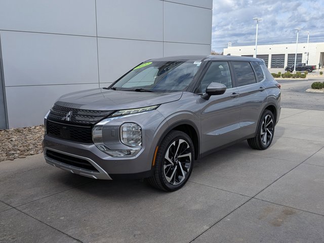 Used 2022 Mitsubishi Outlander SE image 8