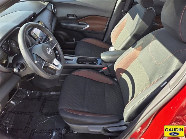 Used 2023 Nissan Kicks SR image 11