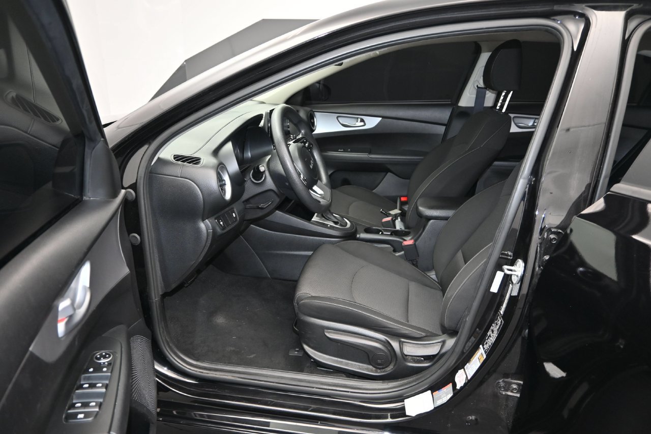 Used 2023 Kia Forte LXS FWD image 22