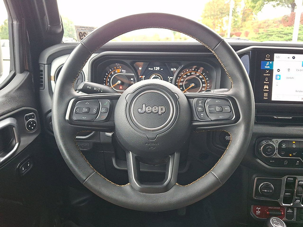 Used 2024 Jeep Wrangler Unlimited Sport AWD/4WD image 16
