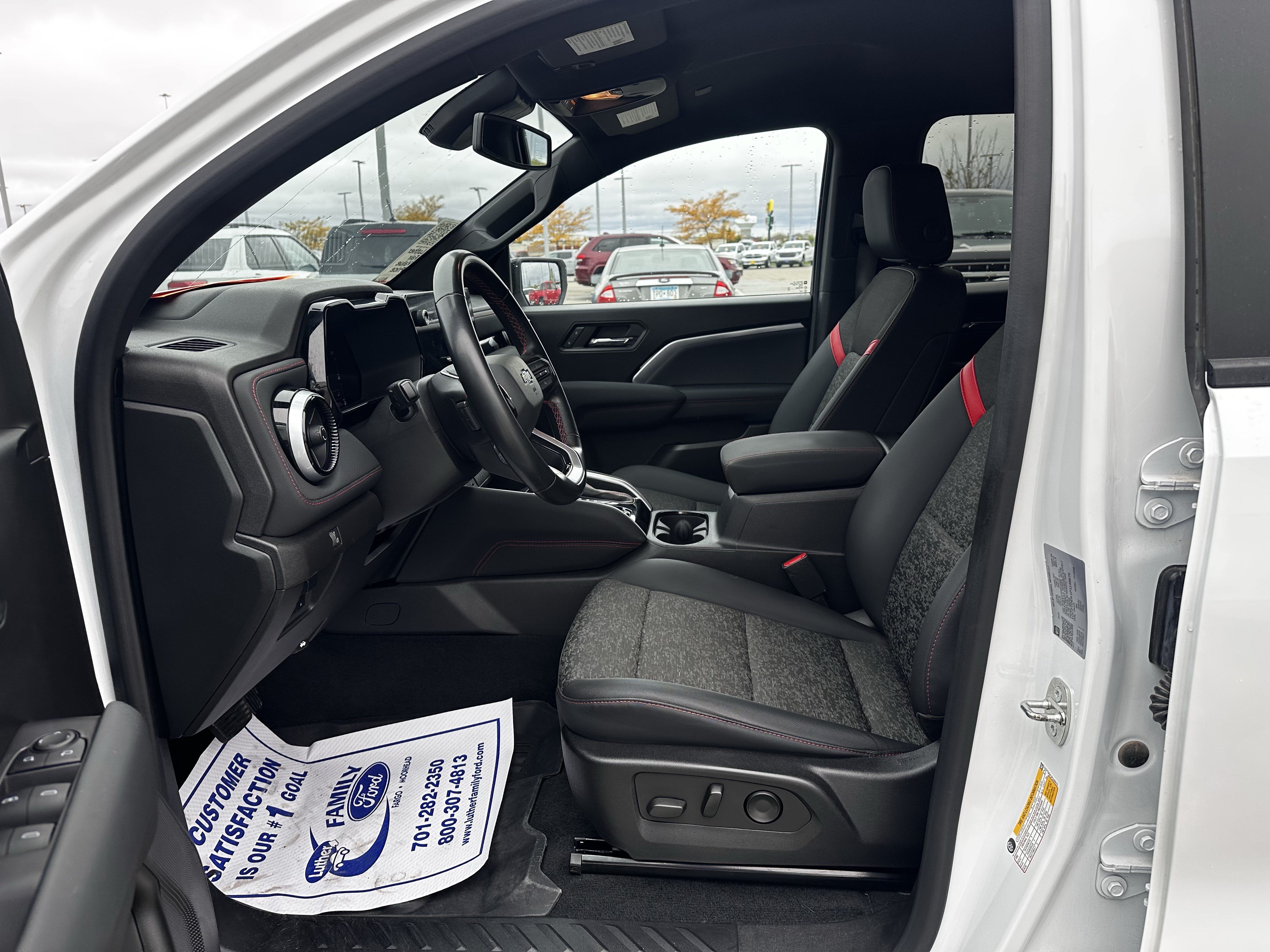 Used 2023 Chevrolet Colorado Z71 w/ Z71 Convenience Package 2 AWD/4WD image 20